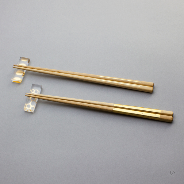 【未使用 】 HAyU ハユ　ニホンジカ　ゴールド　プレート 箔 はし+はしおき 木箱入り2セット | toumei online store