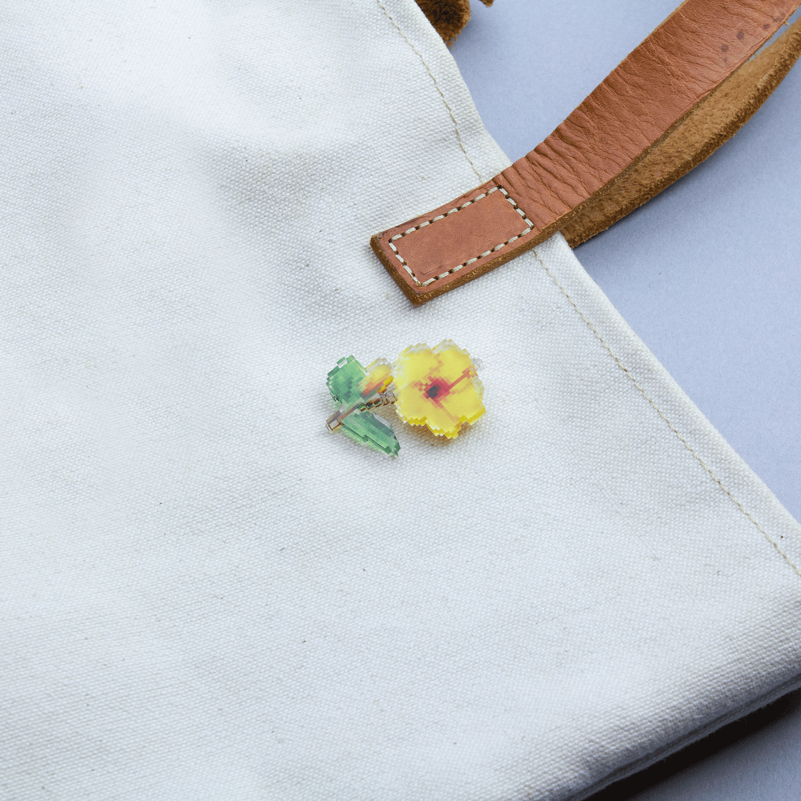 pixelflowerbadge_hibiscus2_160